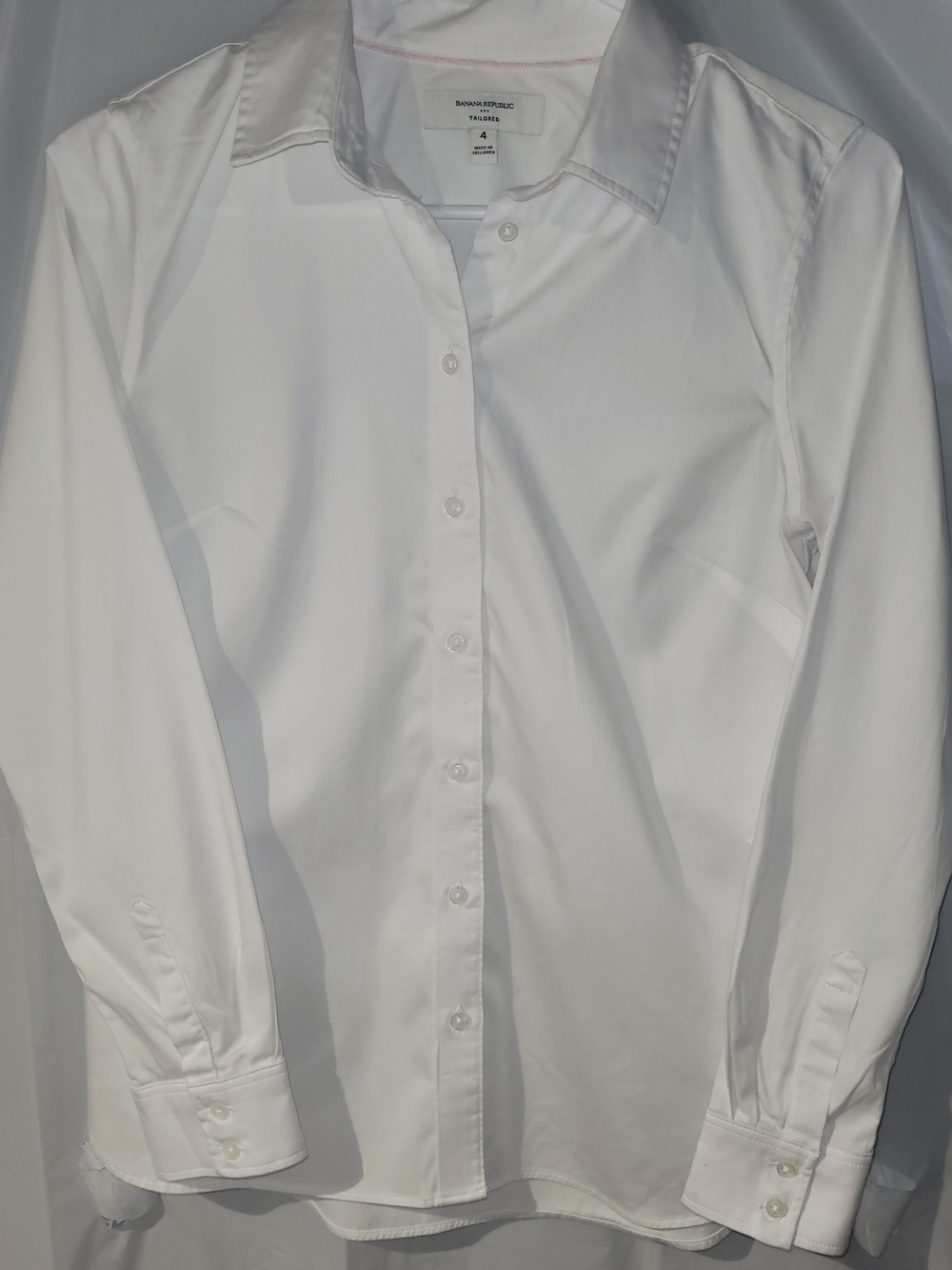 Banana Republic Women’s White  Dress Shirt Size 4